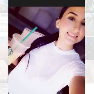 Meet your Posher, Cynthia